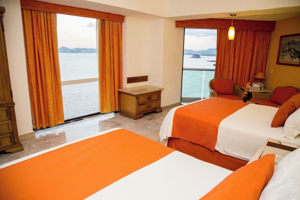 Junior Double Room, 2 Double Beds, Ocean View photo 3