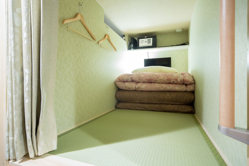 3capsule beds at Shared Dormitory, Non-smoking, (partition between capsules can be opened/closed) photo 1