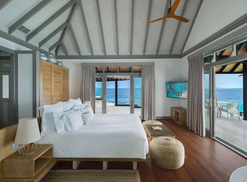 2 Bedroom Ocean Pool Residence I Complimentary Seaplane for 5 nights I One Premium Experience