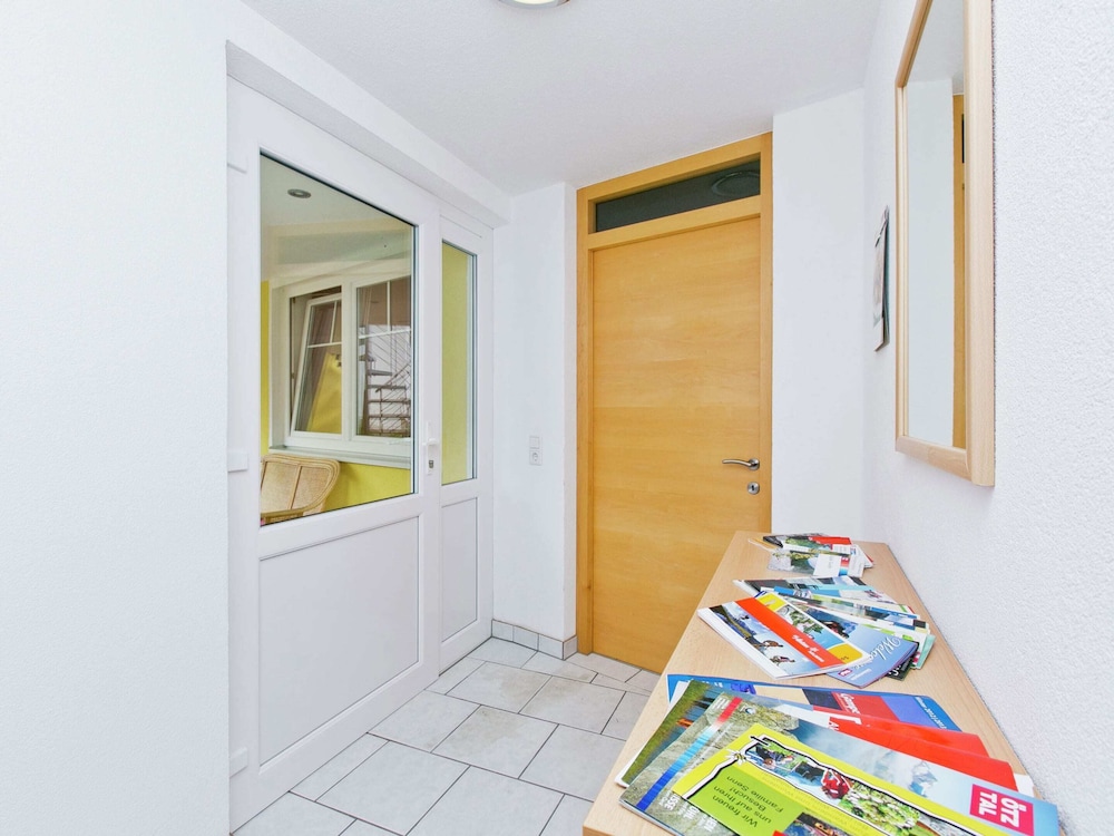 Apartment photo 2