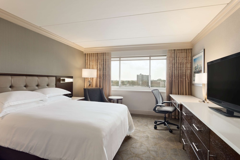 Room, 1 Queen Bed, Accessible (Hearing) photo 1
