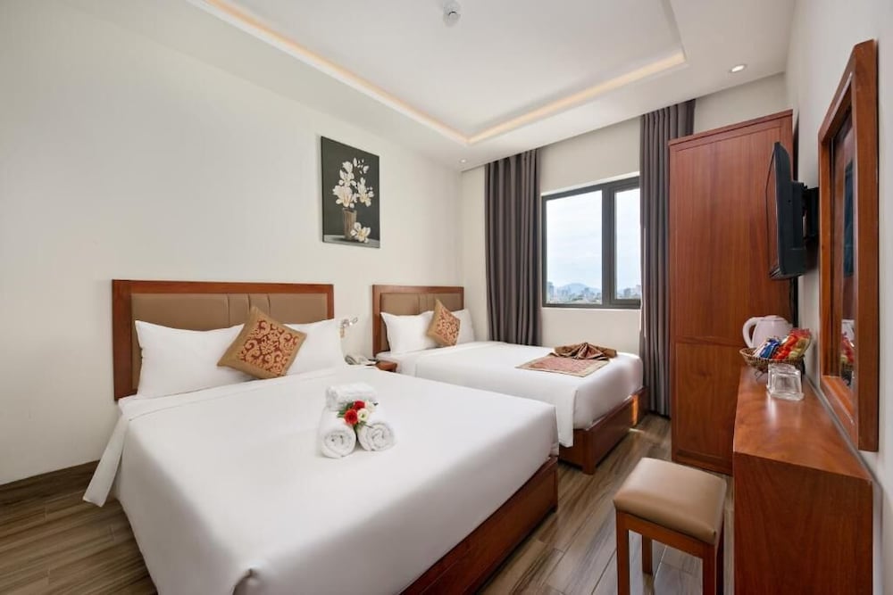 Superior Twin Room, 2 Queen Beds, City View