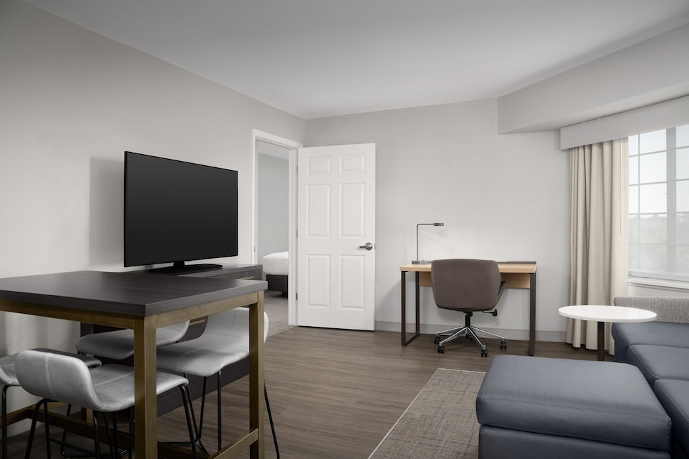 Suite, 2 Bedrooms - Photo 4