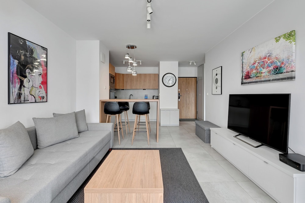 City Apartment - Photo 9