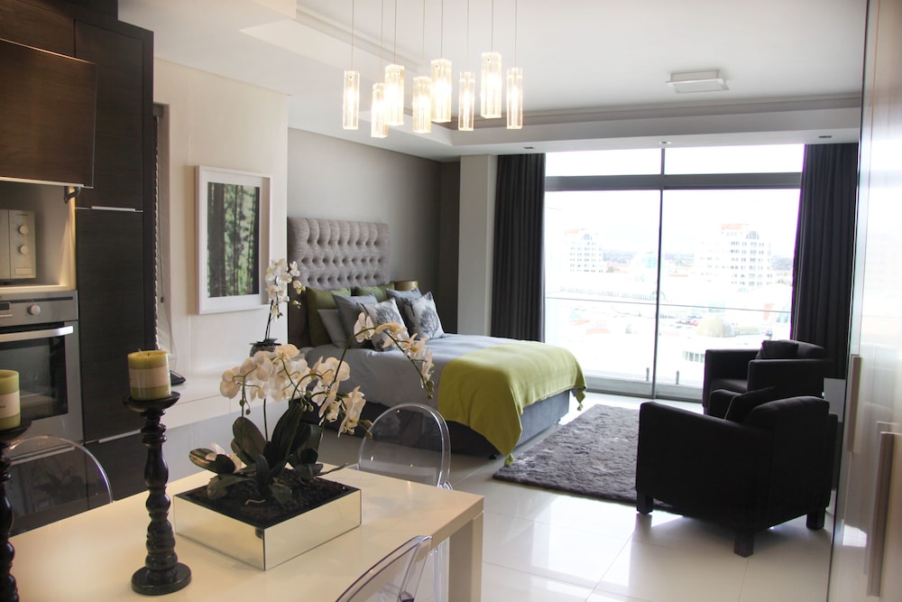 Luxury Studio Apartment (18) - Photo 1