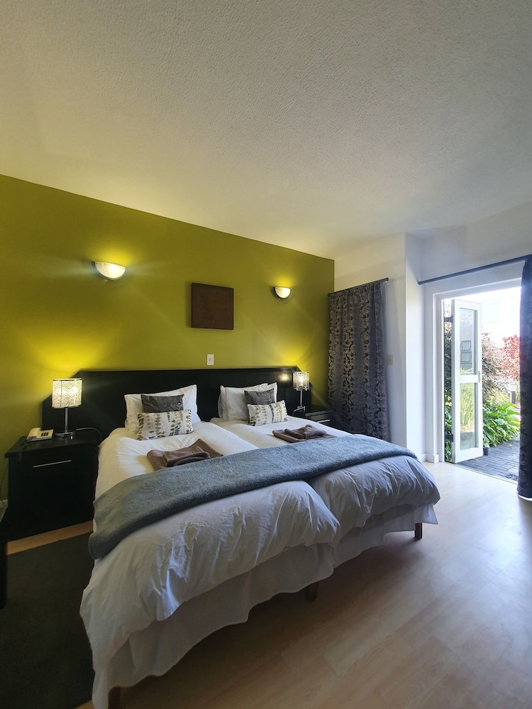 Standard Twin Room photo 2