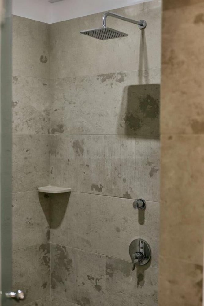Junior Suite - Photo 11