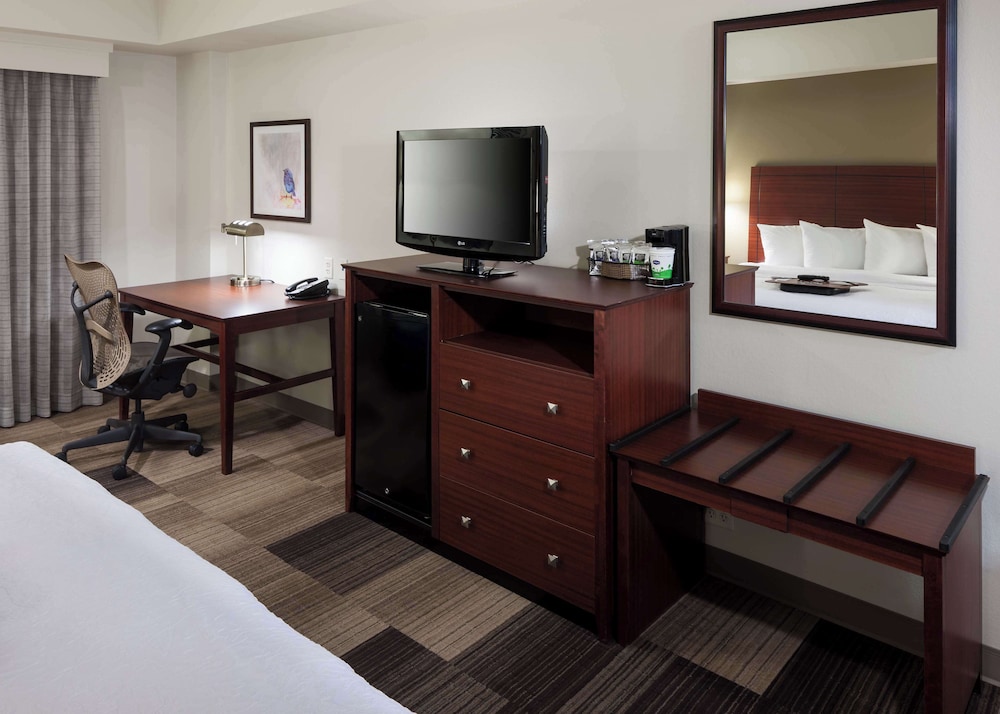 Room, 1 King Bed photo 2
