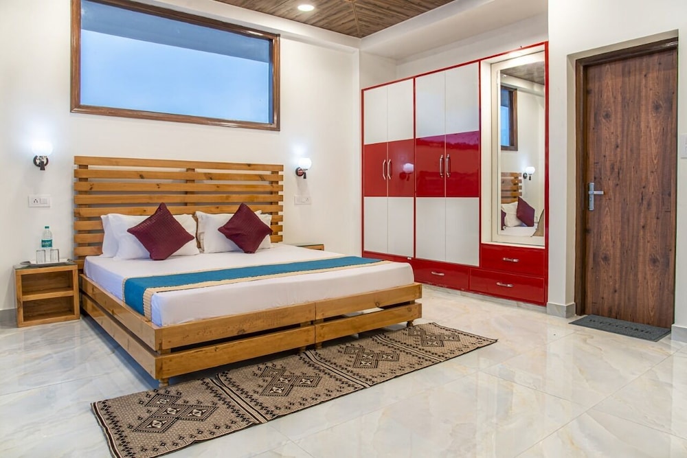 Standard Room photo 2