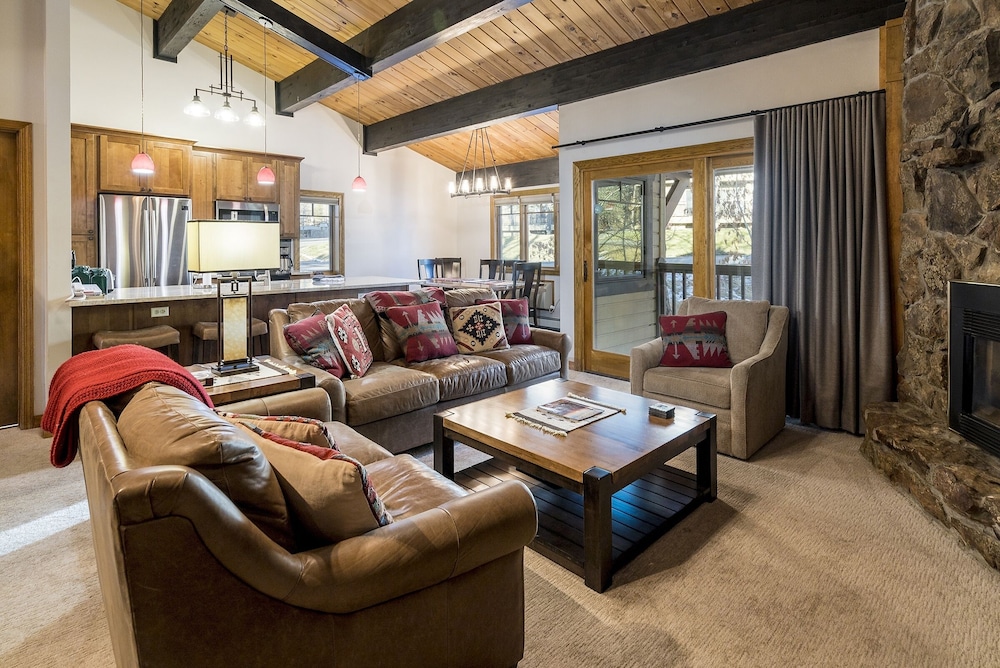 Townhome, 4 Bedrooms