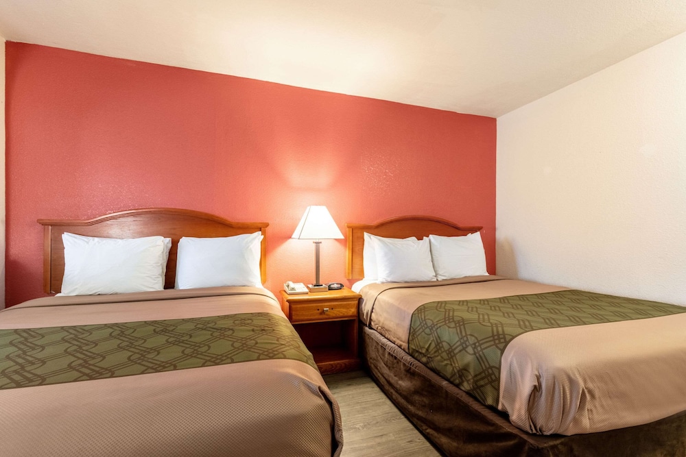 Suite, 2 Queen Beds, Non Smoking photo 2