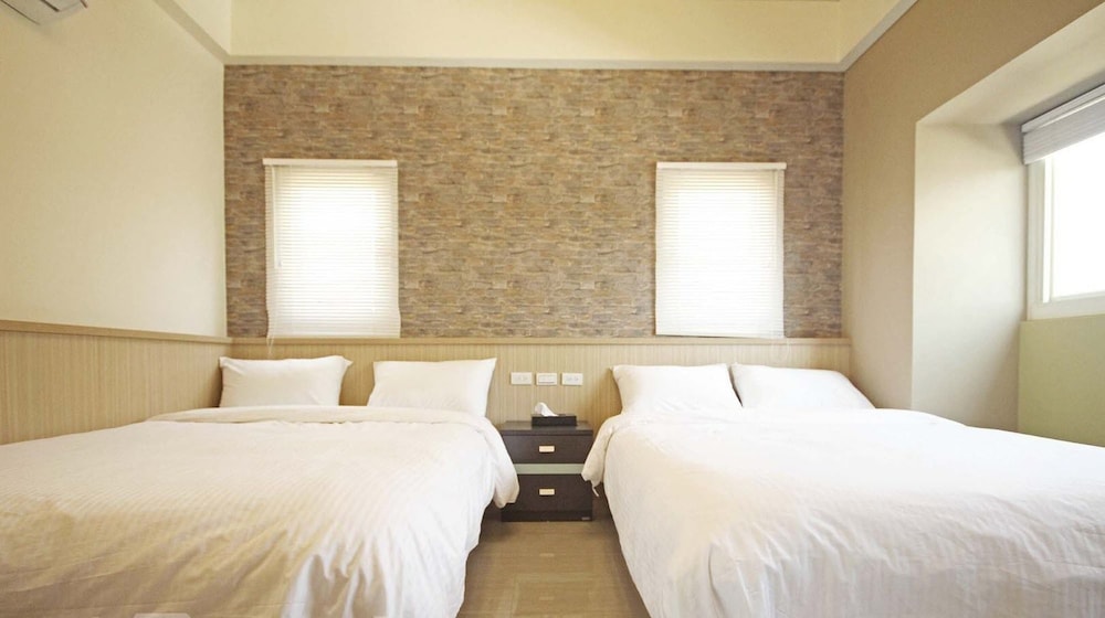 Standard Quadruple Room (301) photo 3