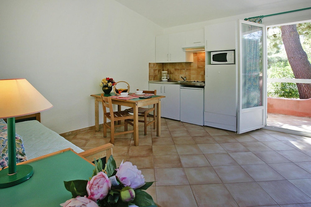 Apartment photo 3