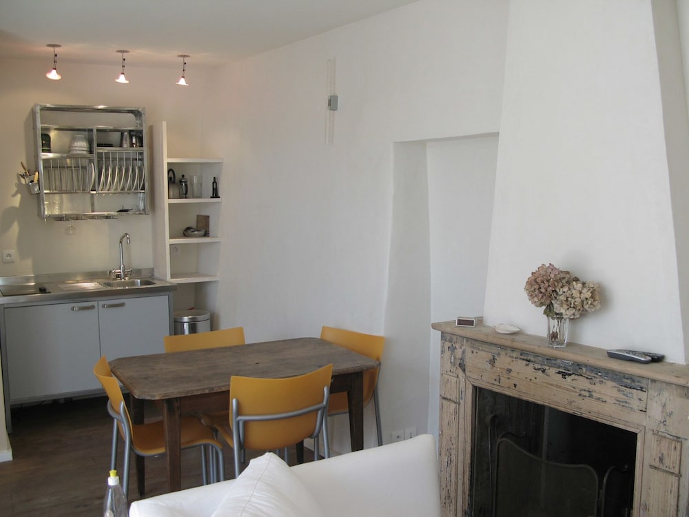 House, 2 Bedrooms (Angleterre) - Photo 4