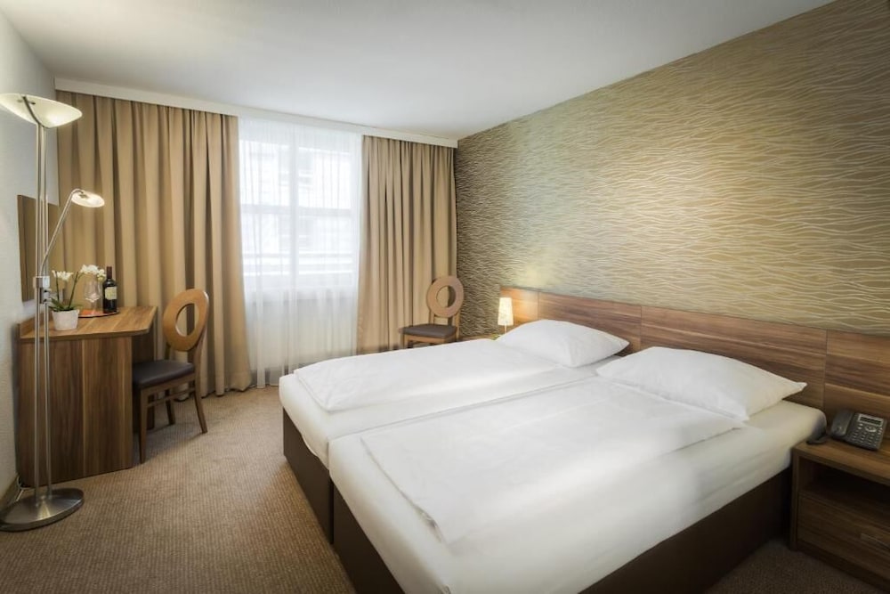 Standard Triple Room photo 2