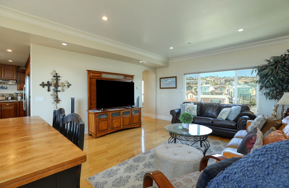 Townhome, 2 Bedrooms photo 1