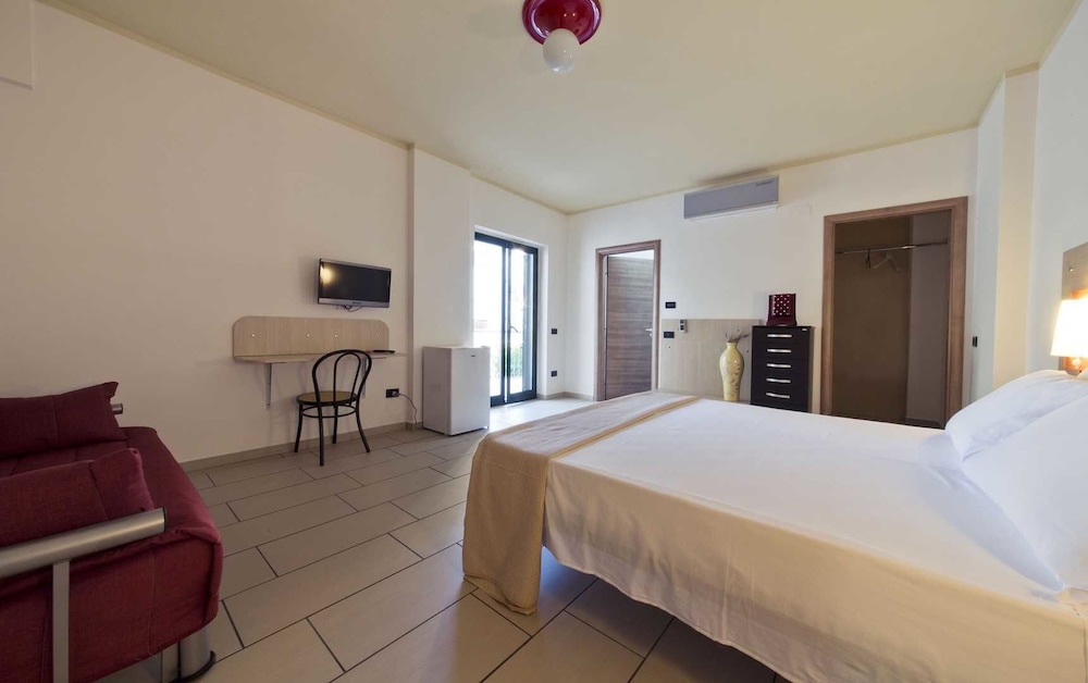 Double or Twin Room, Terrace photo 2