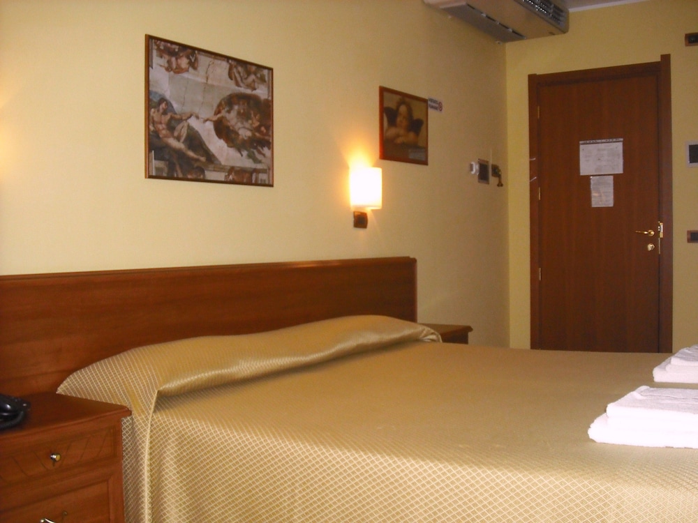 Standard Quadruple Room photo 2