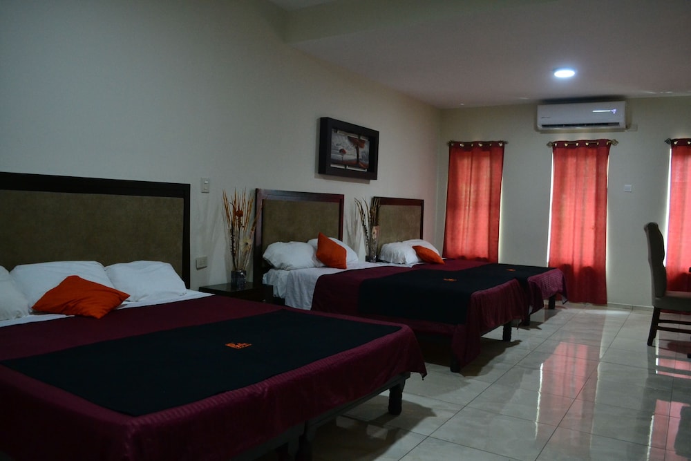 Basic Triple Room photo 1