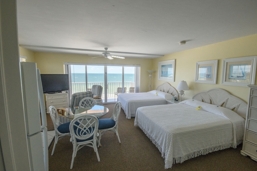 Studio, 2 Queen Beds, Ocean View