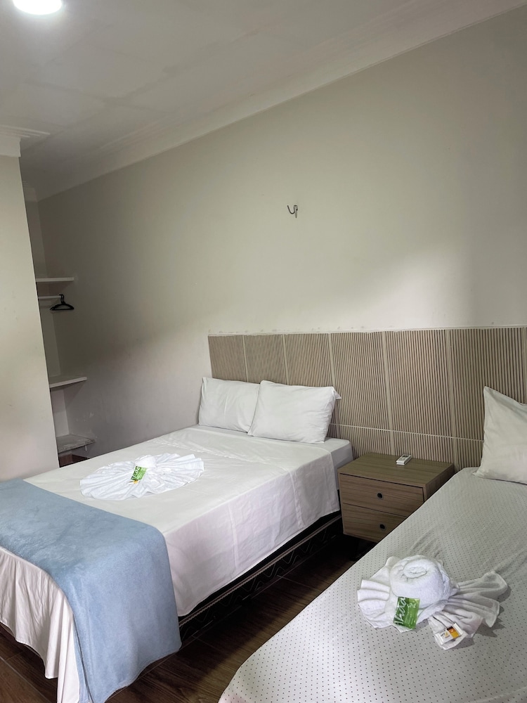 Deluxe Double or Twin Room - Photo 5