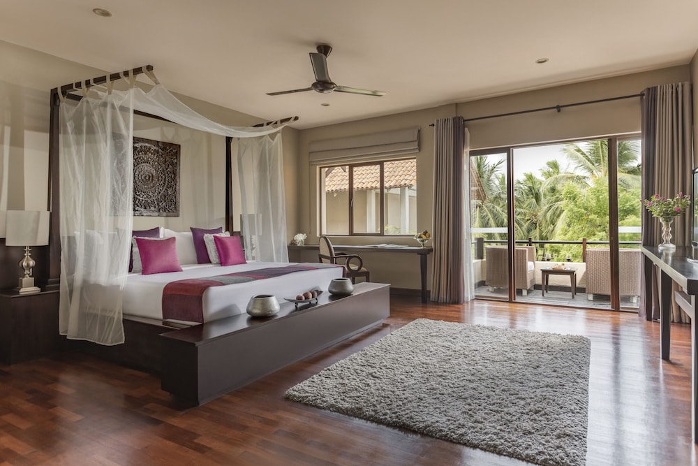 Bay Suite