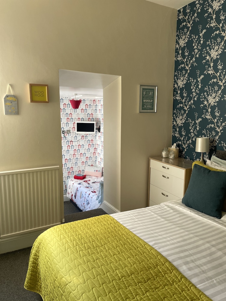 Room 5  - Triple Room photo 1