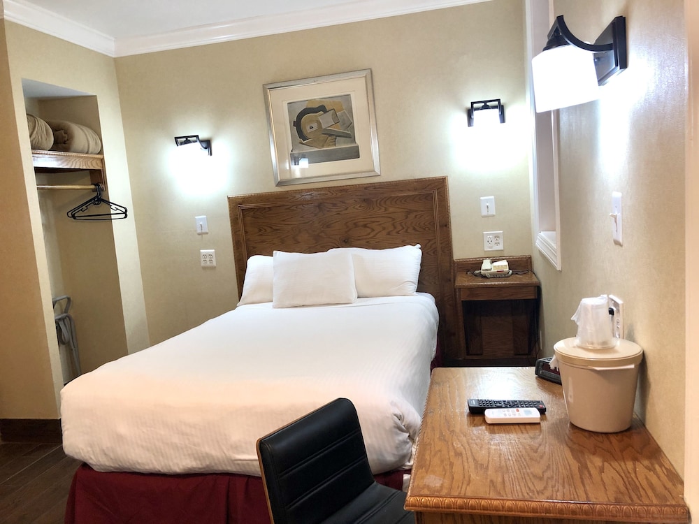 Traditional Double Room, 1 Double Bed - Photo 3