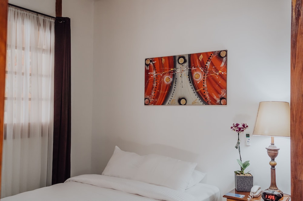 Standard Room photo 2