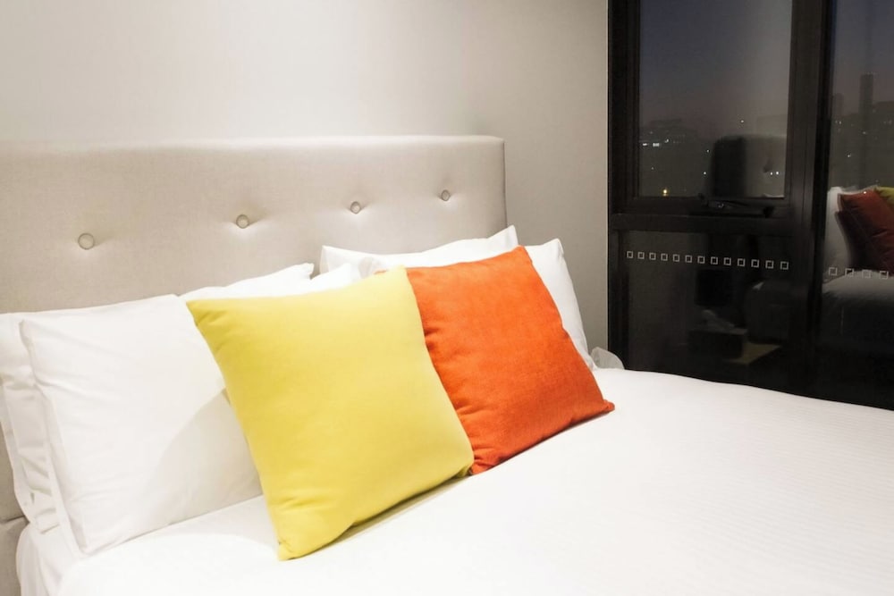 Basic Apartment, 2 Queen Beds photo 3