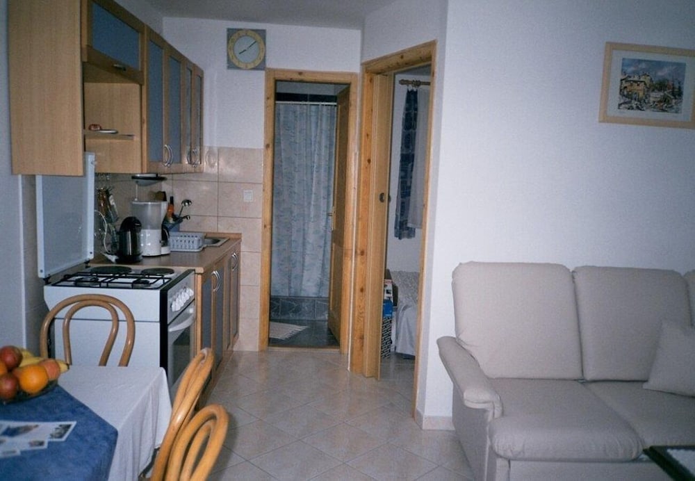 Apartment (Katrina - with free parking - A2-sehe) photo 2