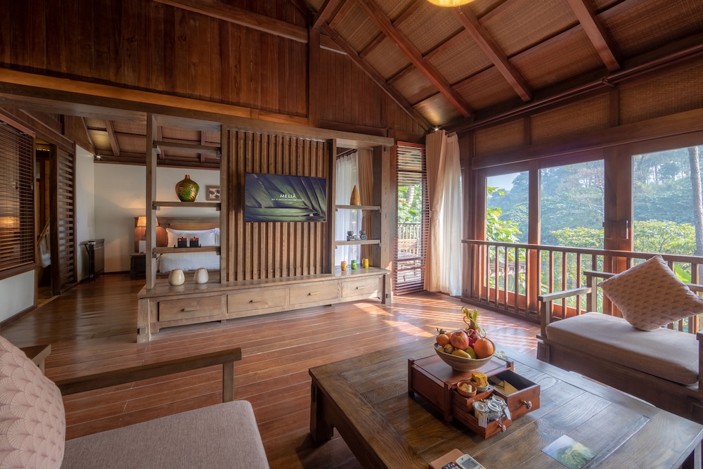 5 Bedroom Pool Villa