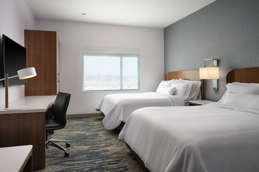 Family Suite, 1 Double Bed (Mobility Accessible, Tub)