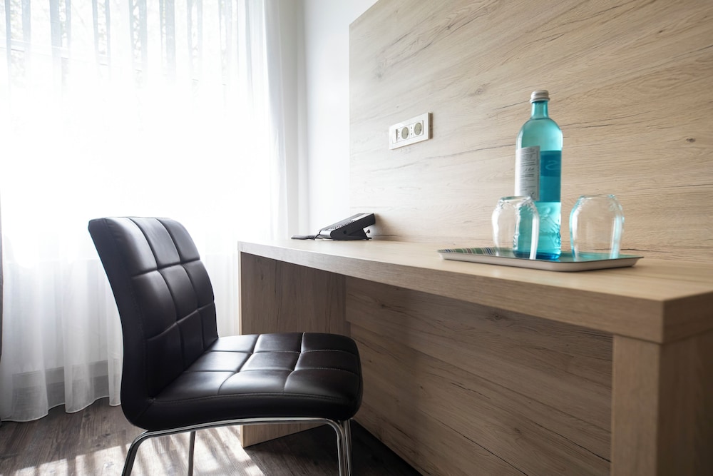 Superior Double Room, City View - Photo 4