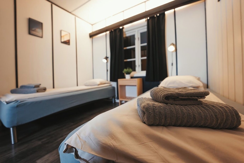 Standard Twin Room with Private Sink photo 1
