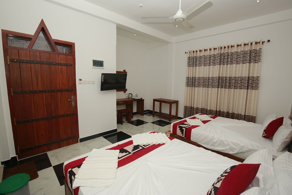 Family Suite, 1 Bedroom, River View photo 3