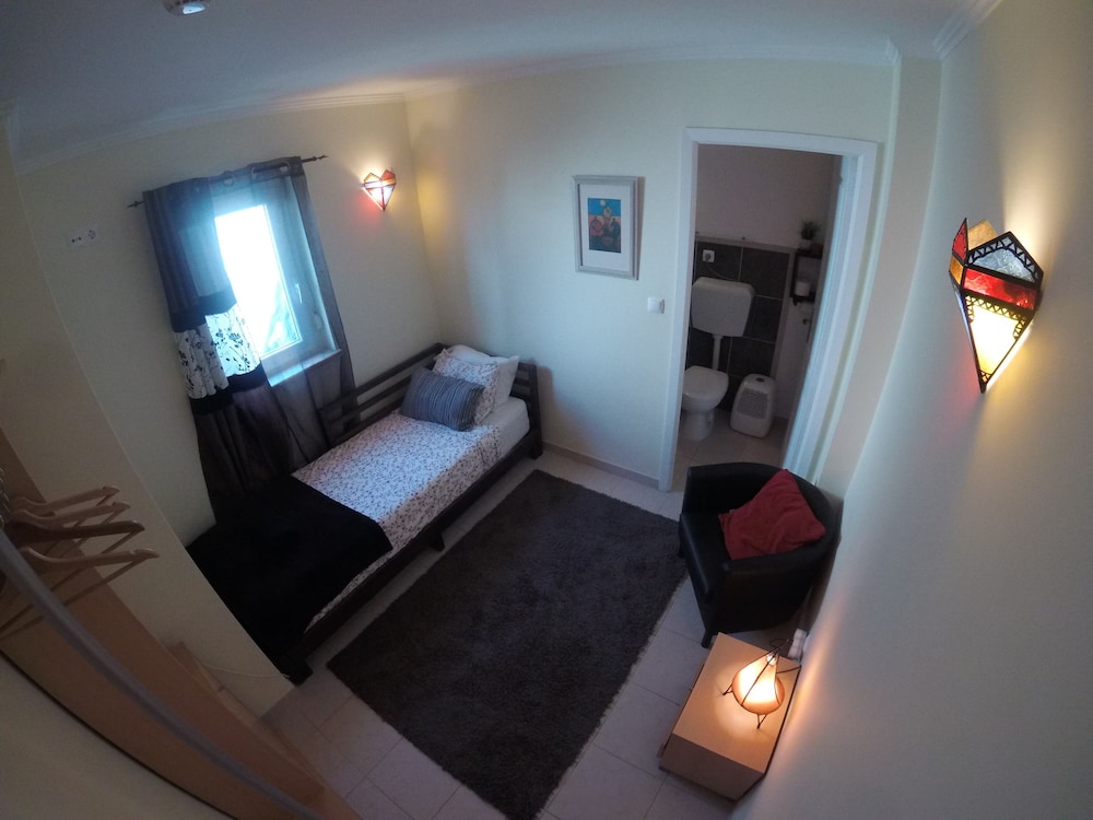 Basic Room photo 1