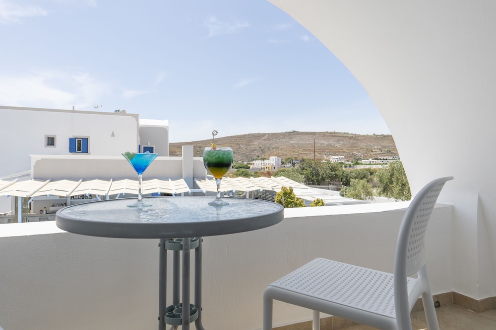 Family Duplex, 2 Bedrooms, Pool View - Photo 18