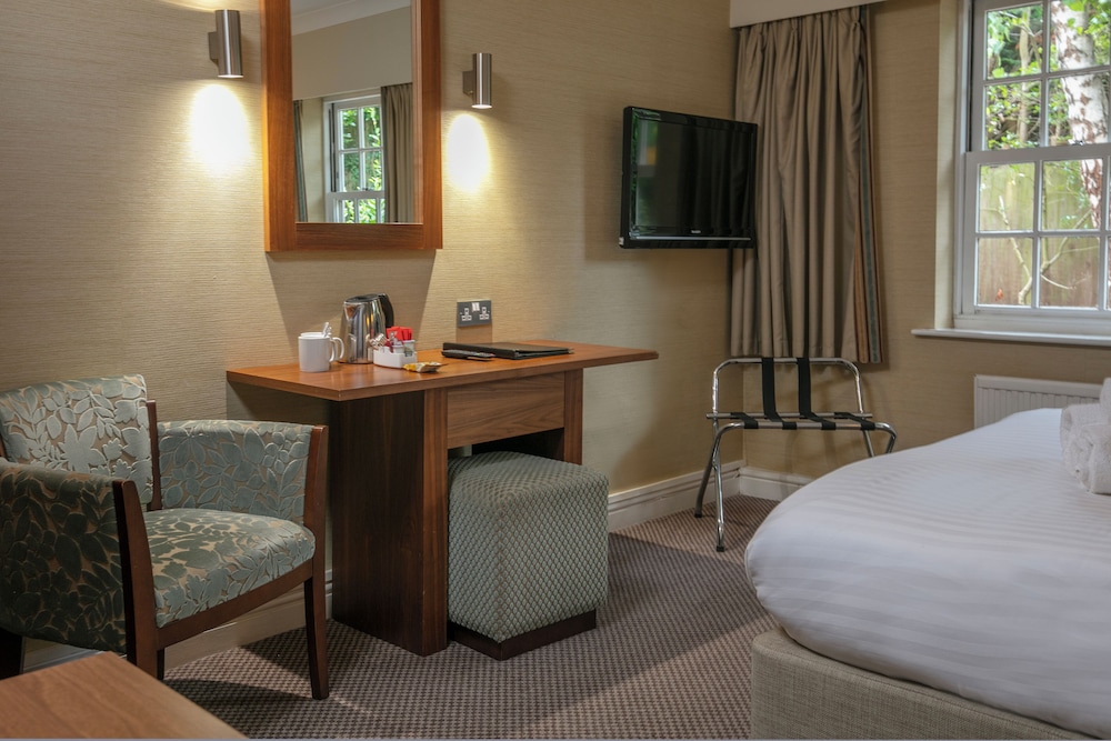 Standard Room, 1 Double Bed, Non Smoking (Small Room) - Photo 1