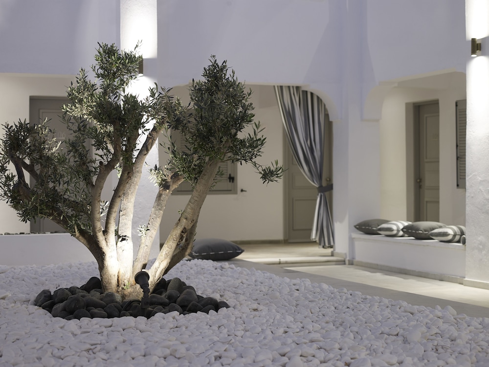 Basic Double Room, Balcony - Photo 7