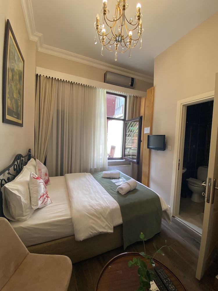 Economy Room photo 1