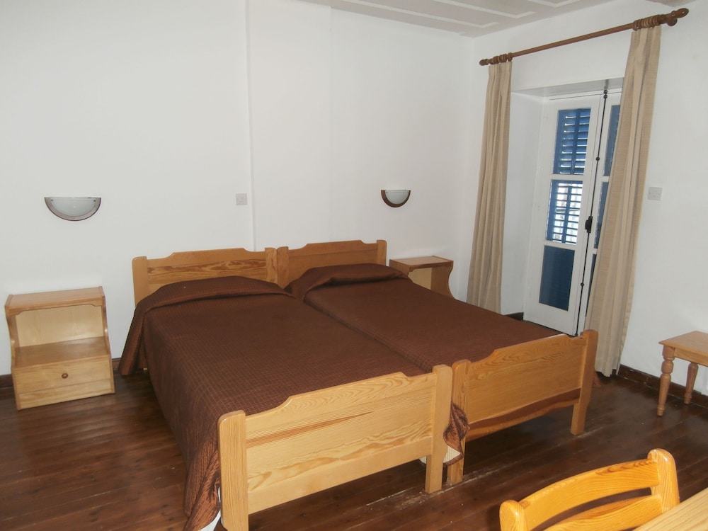 Standard Double Room photo 3