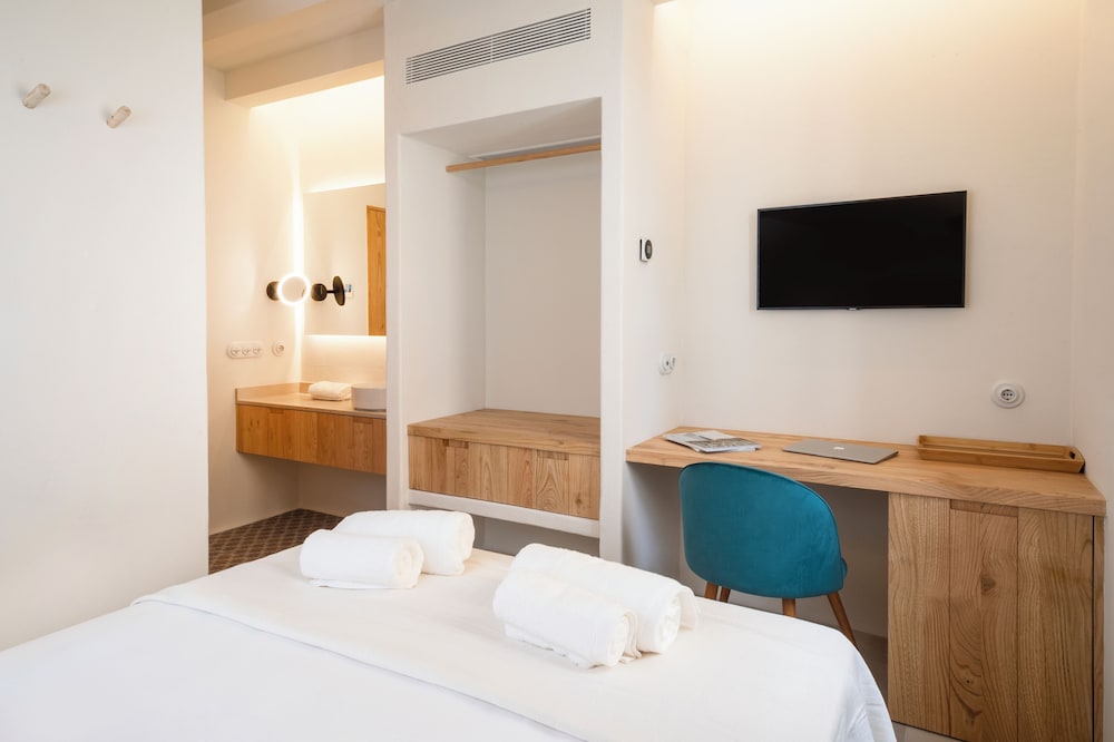 Double Room (Petit) photo 2