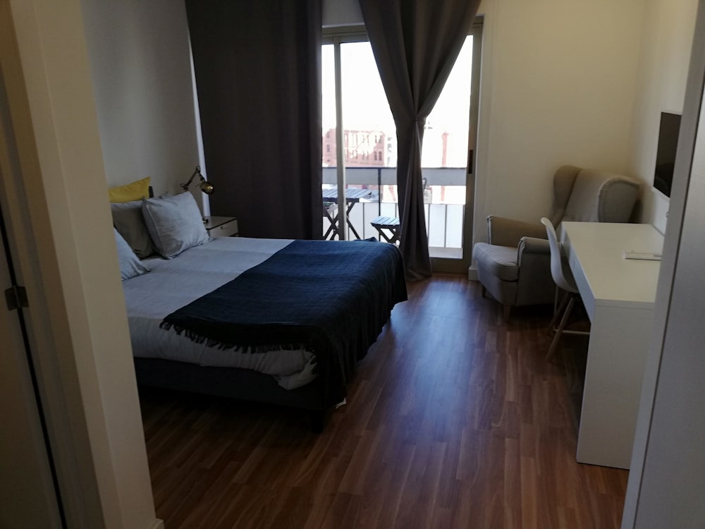 Premium Suite, 1 Queen Bed, City View photo 1