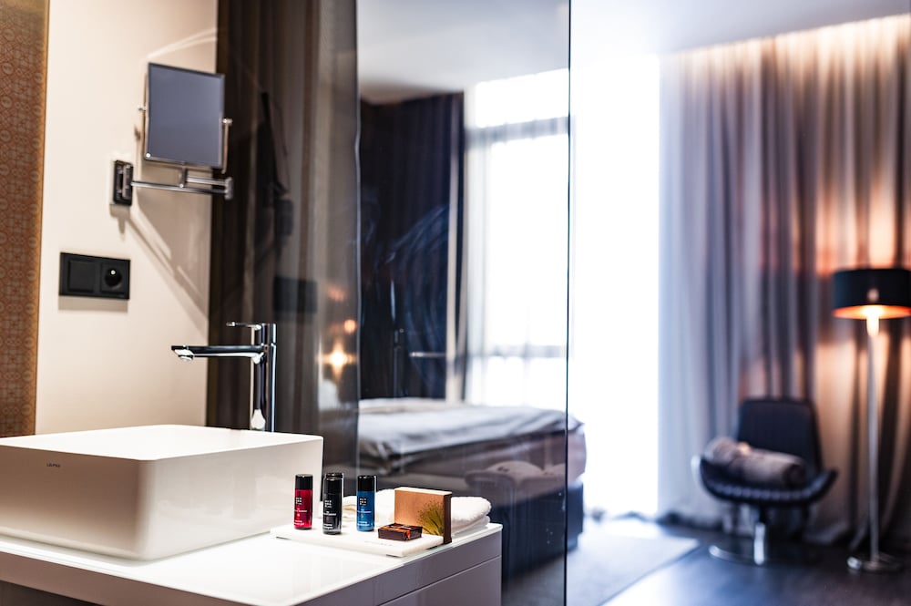 Superior Double Room (with extra bed) photo 2