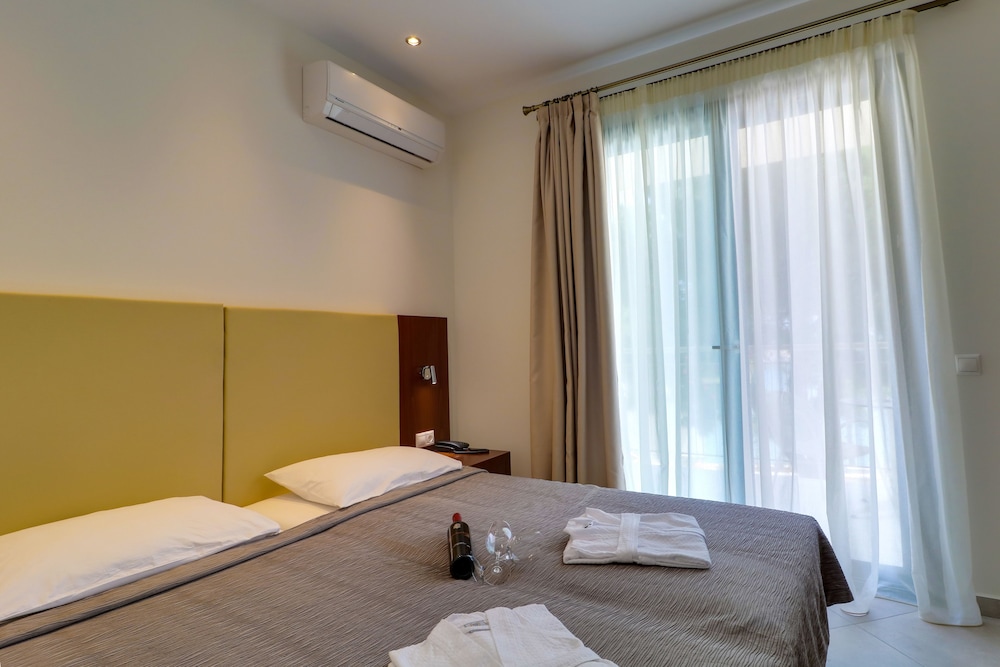 Double Room (with Bunk Bed)