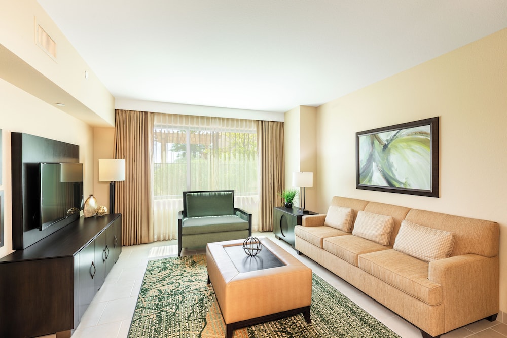 Two Bedroom Suite thumbnail 6