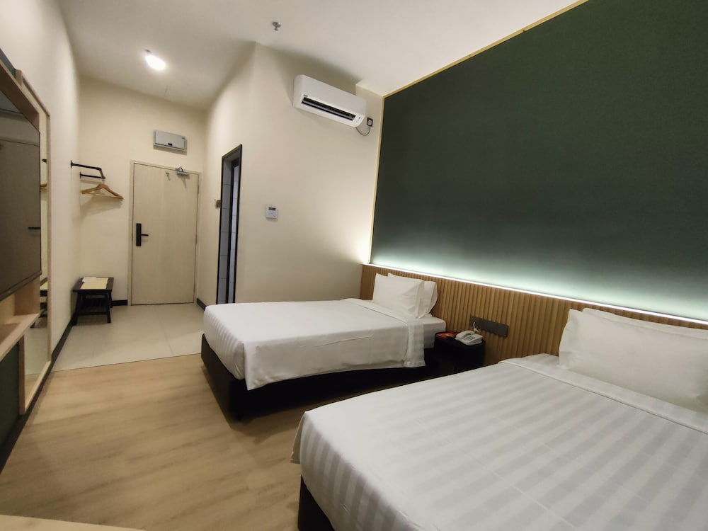 Executive Twin Room - Photo 1