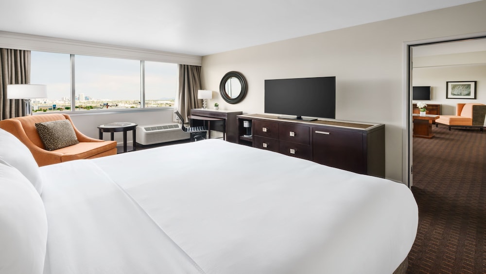 Suite, 1 Bedroom (with Living Area) photo 1