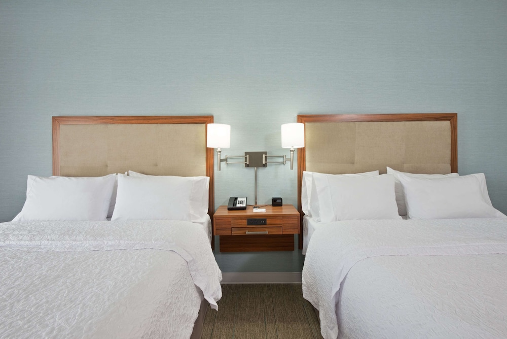 Room, 2 Queen Beds, Accessible photo 2